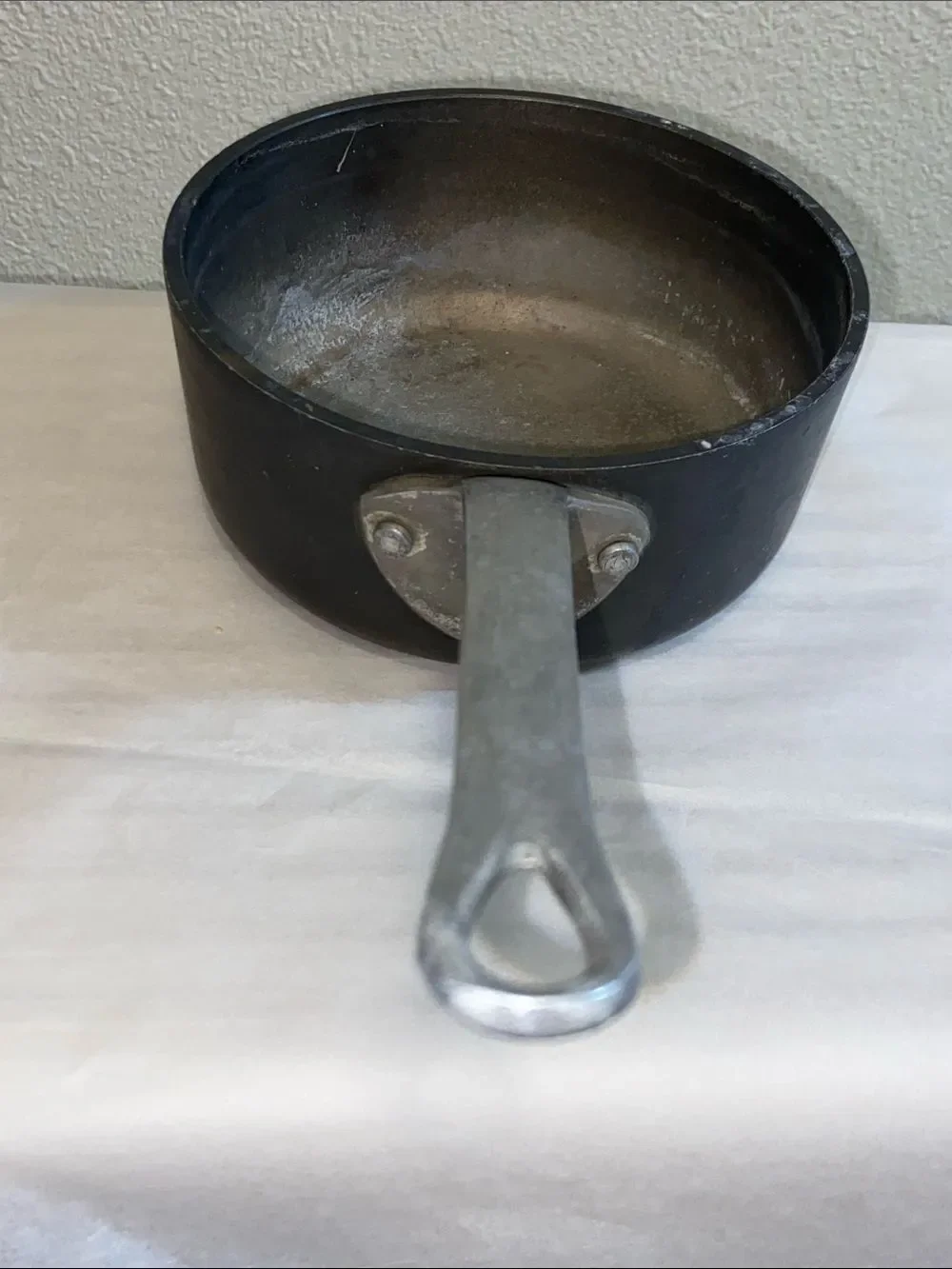 VTG, Magnalite GHC USA 1. Quart 1 Liter Black Saucepan with Handle - Black
